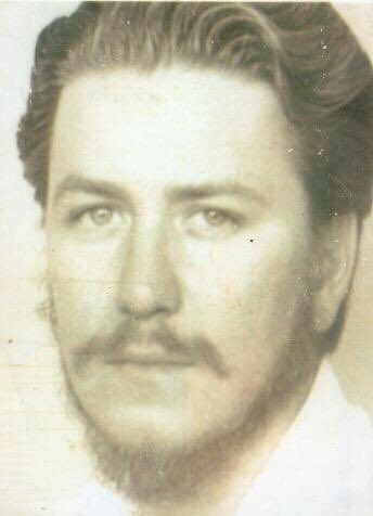 carmen_hertz's tweet photo. Hace 45 años el 19 de octubre de 1973 un comando de exterminio de altos oficiales de ejército,al mando del General Arellano Stark ,la “Caravana de la muerte“, masacró en Calama a 26 presos políticos, entre ellos al abogado y periodista Carlos Berger. Honor y Gloria Siempre! https://t.co/lW0dezbZMY