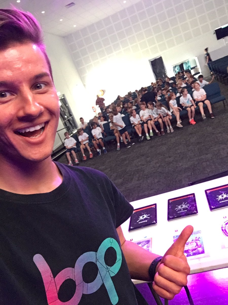 scott_millar_'s tweet image. Presenting to hundreds of kids with @Judy_Clark for #CreativeByDesign week down on the Gold Coast! #innovation and #technology all the way ✨✨✨