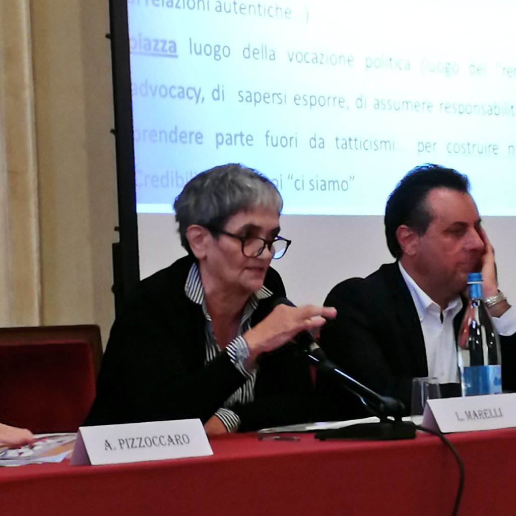 Mainograz's tweet photo. #LivianaMarelli
Coop sociale La Grande Casa

Il lavoro sociale non è neutro e neppure tecnicistico.
È investimento personale, e lavoro con altri, insieme, è impegno per trasformare le condizioni sociali, è promozione e difesa di libertà individuali e collettive.

#ComeSisifo https://t.co/HBrsVoVMMp