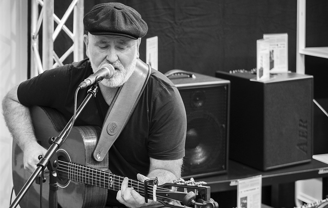 AER_amplifier's tweet photo. AER proudly present: 
Paul O'Brien
Sonntag 18.11., 15 Uhr
Jugendzentrum im BiLo, Von_Humboldstrasse 54, 42549 Velbert
Nur Vorverkauf. 
Kartentel.: 02051/60721-13
15,00 €
https://t.co/eLMgSyO0wQ
https://t.co/fdGaJgDwje https://t.co/oGZdY9JnwB