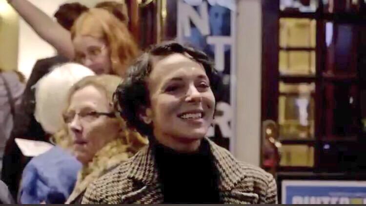amandaiscuteaf's tweet photo. amanda abbington owning all my uwus https://t.co/mgXWZELLK8