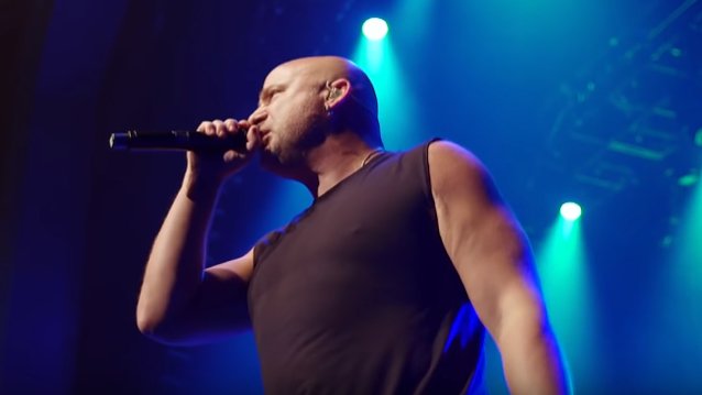 DISTURBED: Pro-Shot Video Of Intimate Chicago Concert blabbermouth.net/news/disturbed… https://t.co/Jxo1RF4eXM