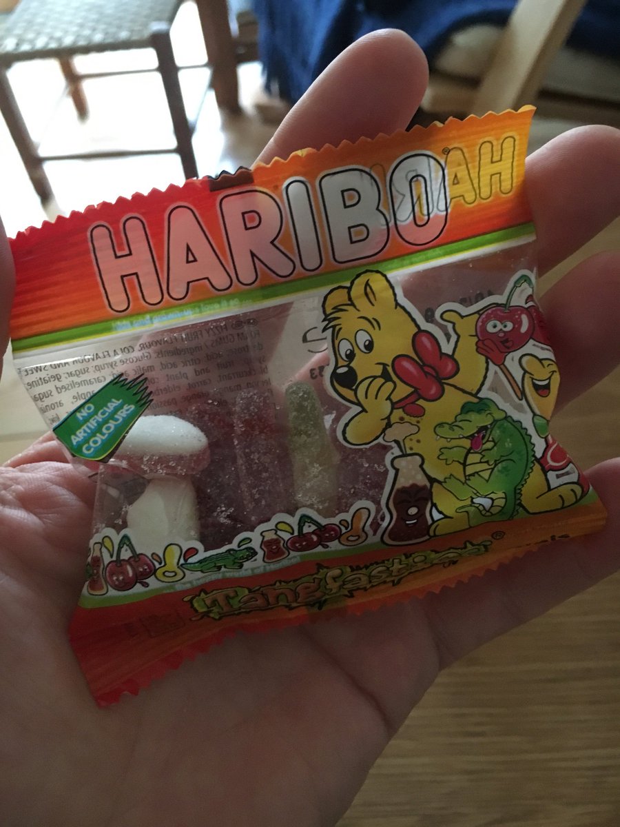 eoinmcdon's tweet image. When your online vendor really understands you! @Wiggle_Sport #freesweets