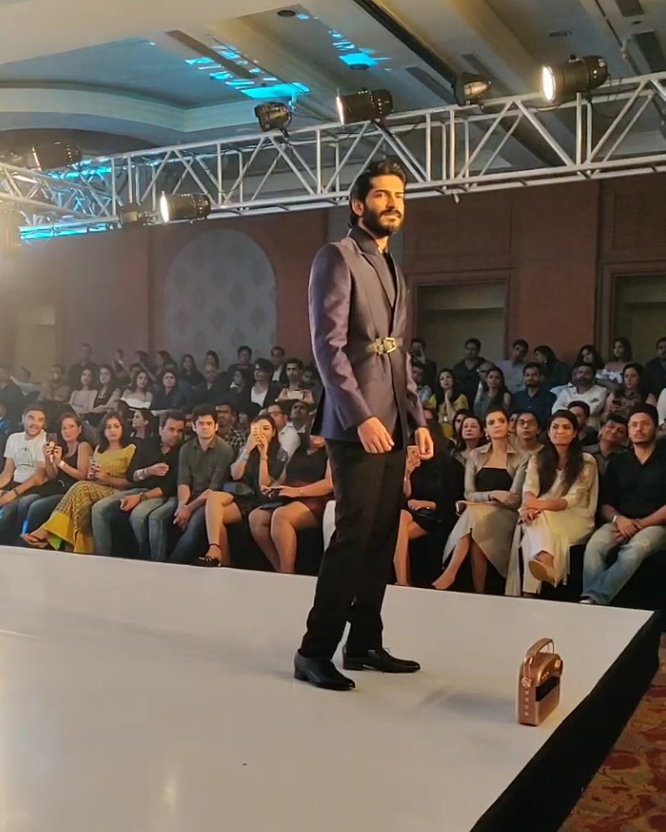 exhibitmagazine's tweet photo. The @HarshKapoor_ turns showstopper for @NiveditaSaboo for the 4th Season of Tech Fashion Show!
#TFT4 https://t.co/VlPivES0Ha