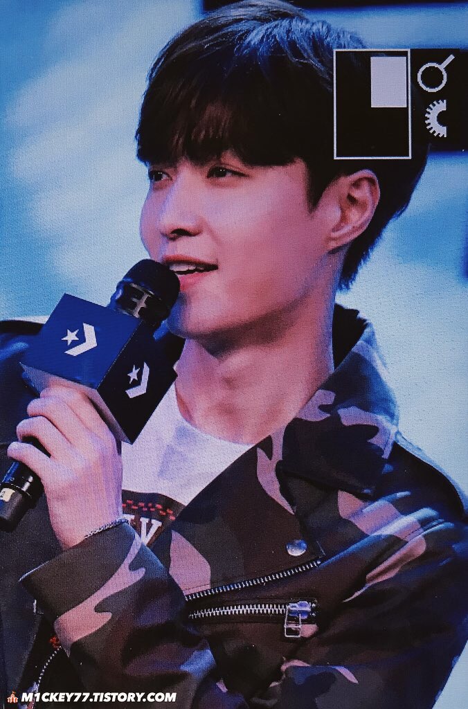 181019

-

✨✨✨✨

#장이씽 #레이 #LAY