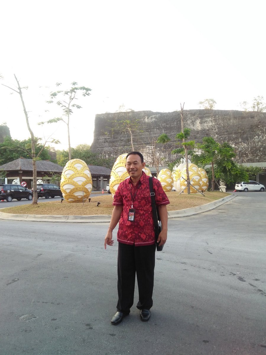 14merta's tweet photo. penutupan #GelasTTG Nasional dan PINDes-Kel 2018, di Garuda Wisnu Kencana (GWK) Bali,   "Dari Desa Satu Utk Indonesia" 
@jokowi 
@EkoSandjojo 
@anwsanusi 
@taufikmadjid71 
@fachrilabalado https://t.co/BwJ9HQqNDh https://t.co/nTX7DzUoPd