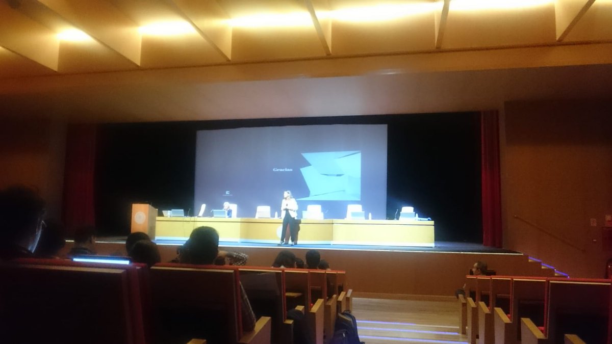 creamucho's tweet photo. Cómo habéis logrado ser líderes? Pilar Consentido responde: cada día nos levantamos pensando que somos aspirantes a líderes.
El liderazgo hay que ganarlo cada día emprenderual# https://t.co/zsr3DvO6Sh
