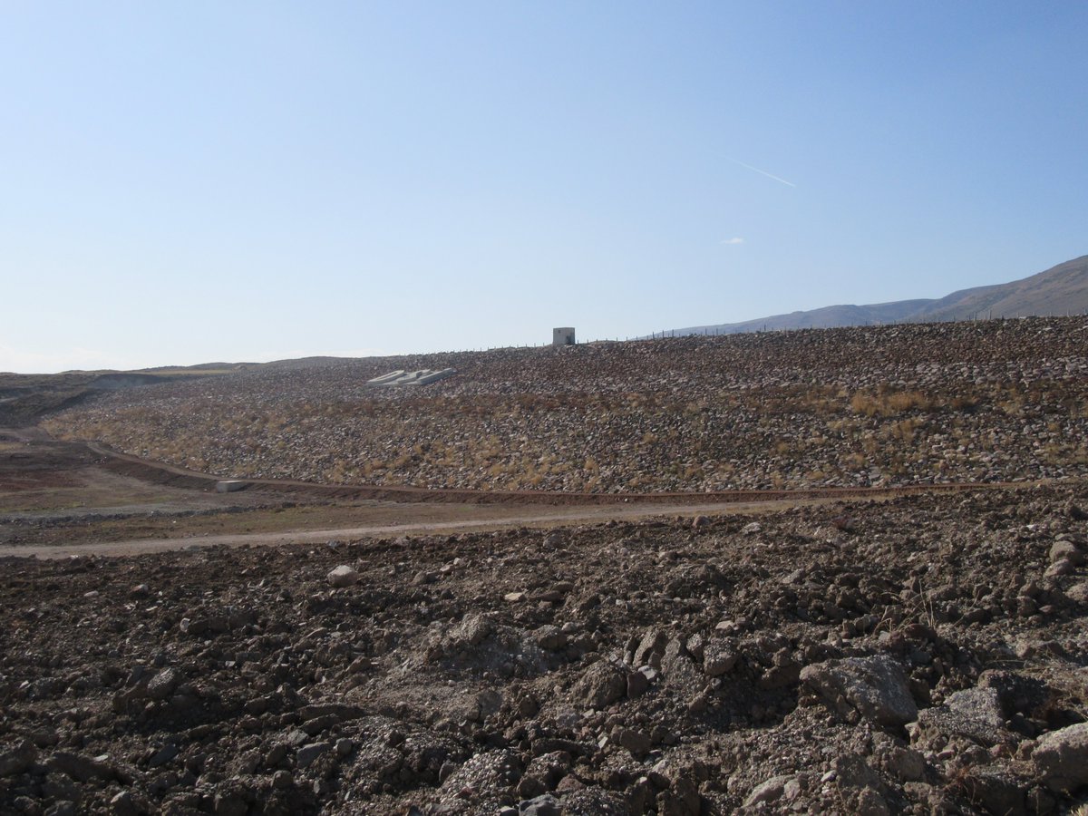 dsi_8_blg_md's tweet image. Bölge Müdürü Emrah Köleoğlu, Elektro Mek. Teç. Şube Müd. Muhyettin Eroğlu, 81. Şube Müd. Nurullah Soylu, Kontrol Müh.  ve Yüklenici firma yetkilileri ile birlikte #Erzurum #Pasinler #Taşkaynak Göleti, Sulaması ve #Tımar Regülatörü sulaması işinde bir dizi incelemelerde bulundu.