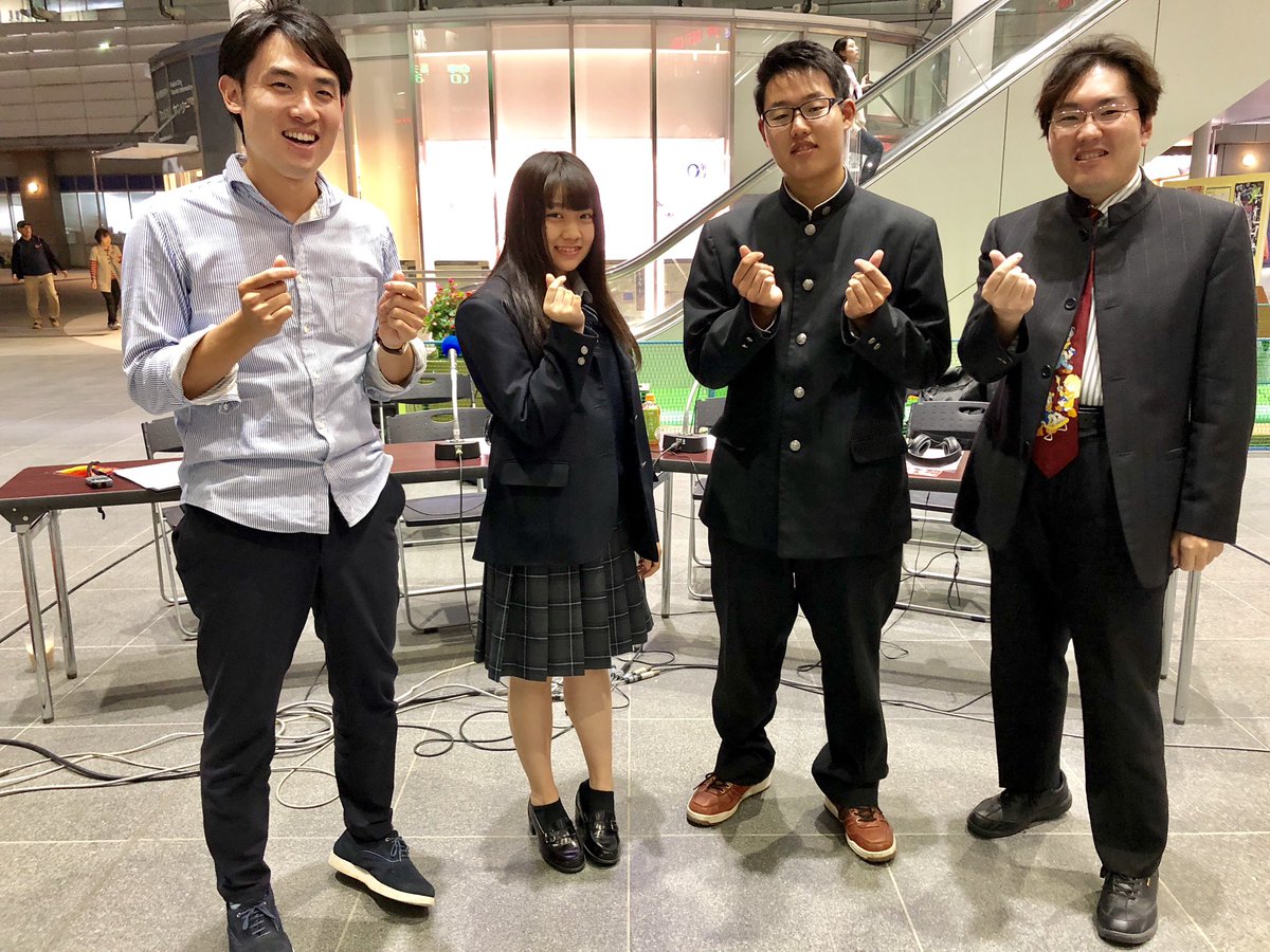 houkago_fbc's tweet photo. 土曜夜10時からは放課後☆ヒーローズ🎊
今週は科学技術高校のタカさん（3年）、ささりな（1年）が登場🙆‍♀️🙆‍♂️
学園祭前の生徒会活動などを伺いましたよ🏫聴いてね🤣
OAはこちら💁‍♀️ https://t.co/8Hoi9p3kng
#科学技術 #高校 #福井 #生徒会 #副会長 #書記 #放課後ヒーローズ #jk #ラジオ #学校祭 #福井放送 https://t.co/Z9yf8eUQgp