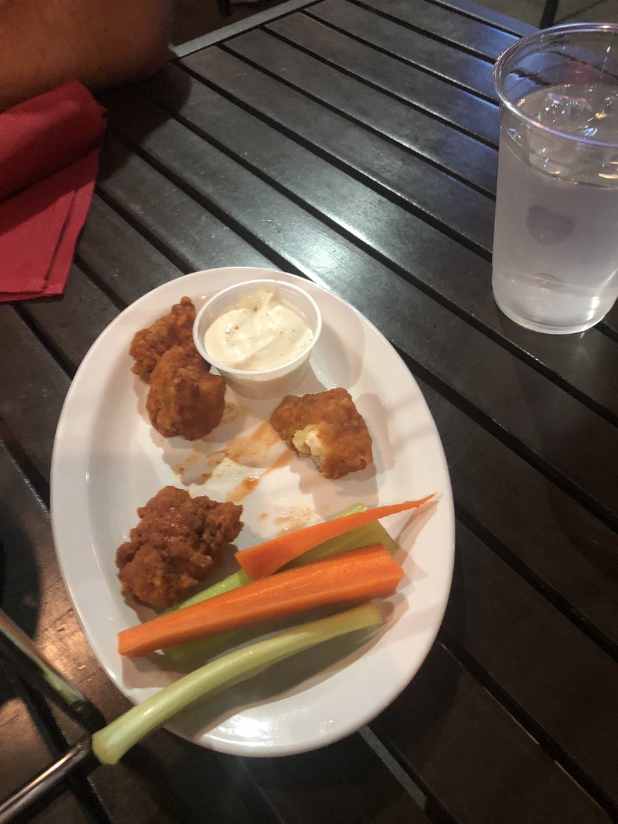 walters_brandy's tweet photo. @MamaGinasAZ real disappointed in your frozen Tyson boneless chicken 😒 https://t.co/CSAYXbnZUw