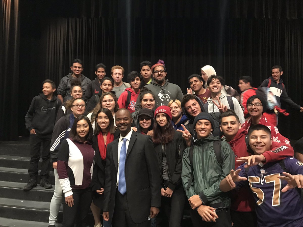 Intellect1974's tweet image. Had a great time speaking with students at La Sierra High School! Get focused, Stay focused and be Successful! Our Kids, Our Future!