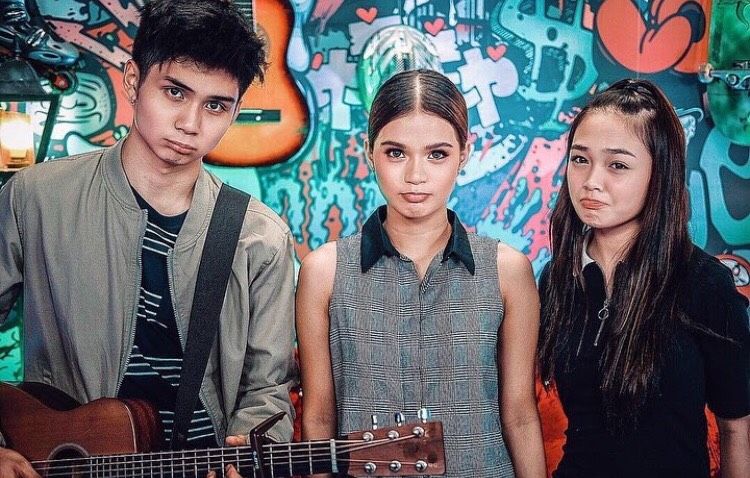 OneMusicPH's tweet photo. TGIF, popsciles 💙💗 Here's our Ac-Ryl-Is trio asking you to turn that frown upside down because you can now watch our #POPSSSSFresh videos over and over again HERE: https://t.co/EHgMov3unE! Plus, our Tito Inigo will be back next week! https://t.co/NdinOVBFjA