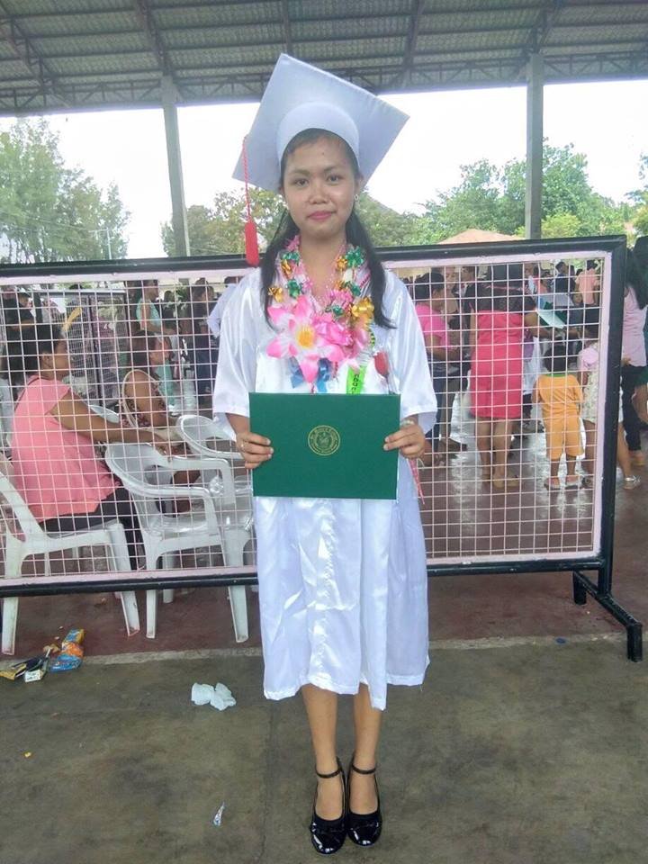 CheannCagampang's tweet photo. last year. 🥰😇
#mygraduationday
#grade12seniorhighschool
#tvlcoputerprogramming https://t.co/oR7TPjIQqO