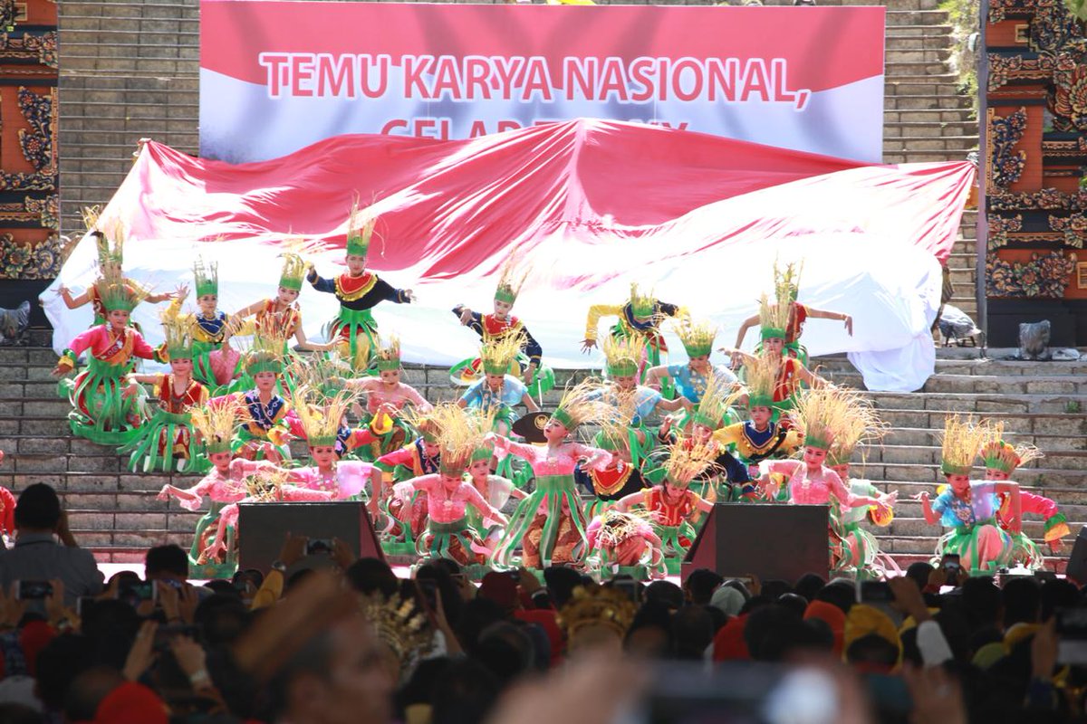 Pembukaan Temu Karya Nasional, Pekan Inovasi Perkembangan Desa dan Kelurahan &amp; Gelar Teknologi Tepat Guna ke 20 (TTG XX) di Garuda Wisnu Kencana, Bali, (19/10) #Pindeskel2018 #BikinMajuIndonesia #MulaiDariDesa