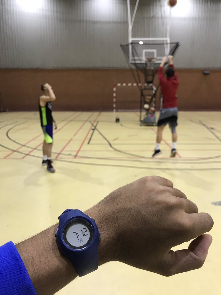 Pabol8's tweet photo. Morning workout! 👍🏾💪🏾 #SBANeverStops 🔴⚫️ @SBballAcademy https://t.co/xwC5HtJst8