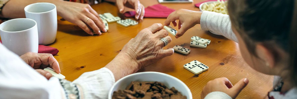 [Entraide intergénérationnelle]
Partage d’une automobile, d’un logement ou apprentissage du code, l’entraide intergénérationnelle s’exprime par différents engagements entre séniors et jeunes générations. Quelques exemples : buff.ly/2Ed1uEk
#silverEco #Intergenerationnel