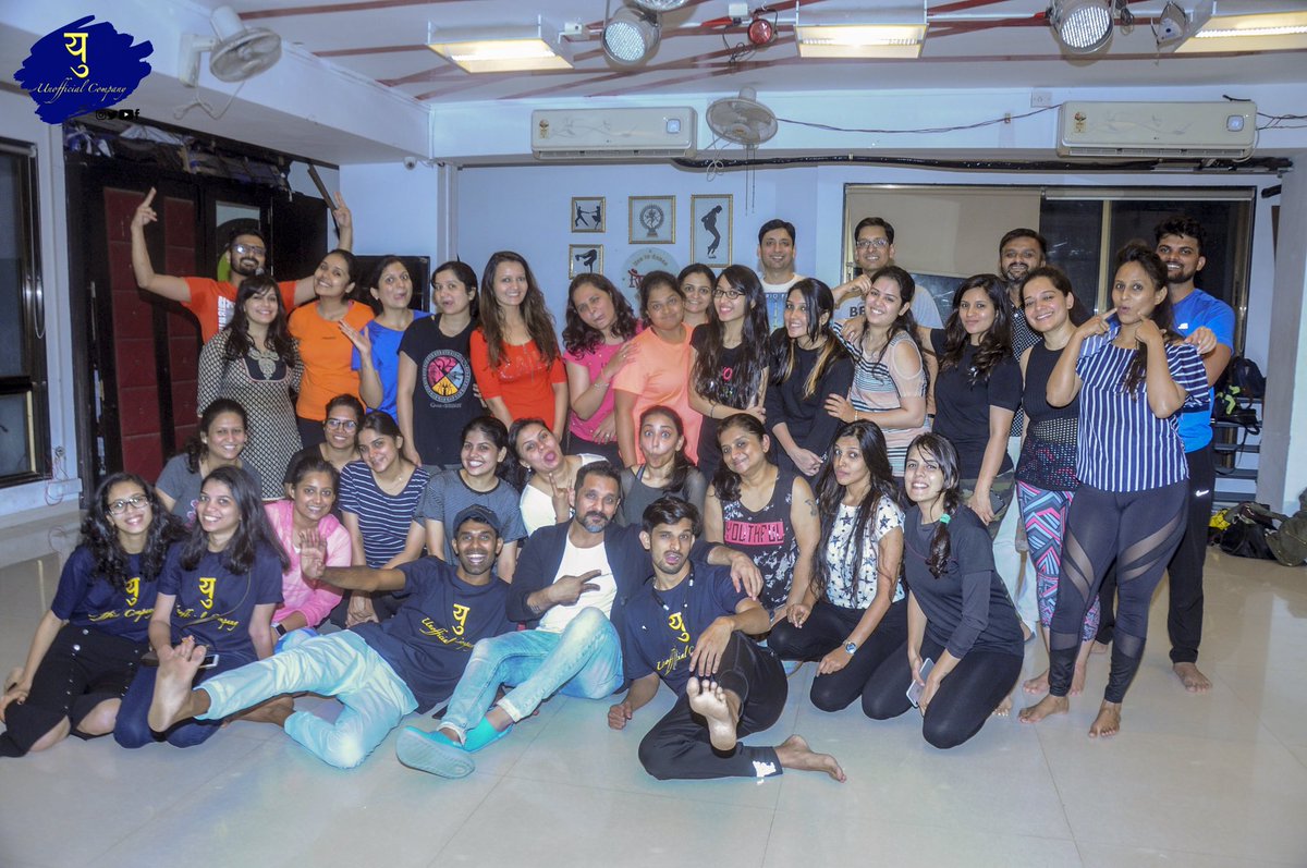 salsawithnimish's tweet photo. A lil bit of Bhangra is a must this season at R Studio, Baner workshop 🕺🏻
All images from this workshop are on our Facebook page, link in bio!
#UnofficialCompany #Bhangra #BhangraWorkshop #Workshop #WorkshopInPune #Pune #Dance #Dancers #bhangrainmumbai #PuneWorkshop #PuneCity https://t.co/Ft7fV1IkGR
