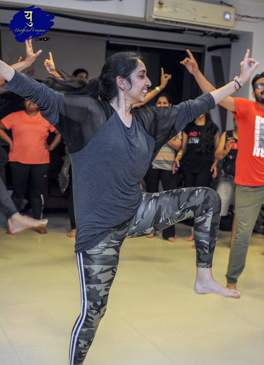 salsawithnimish's tweet photo. A lil bit of Bhangra is a must this season at R Studio, Baner workshop 🕺🏻
All images from this workshop are on our Facebook page, link in bio!
#UnofficialCompany #Bhangra #BhangraWorkshop #Workshop #WorkshopInPune #Pune #Dance #Dancers #bhangrainmumbai #PuneWorkshop #PuneCity https://t.co/Ft7fV1IkGR