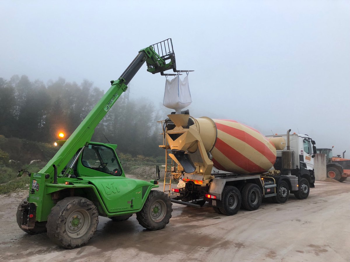 EricLaveder's tweet photo. 1er OPTIPAVE en france avec #Placeo Lorraine - Link EVR en big bad #RCR Production contrôle #Monofloor #RCR all in one https://t.co/9yzwxfV7cw