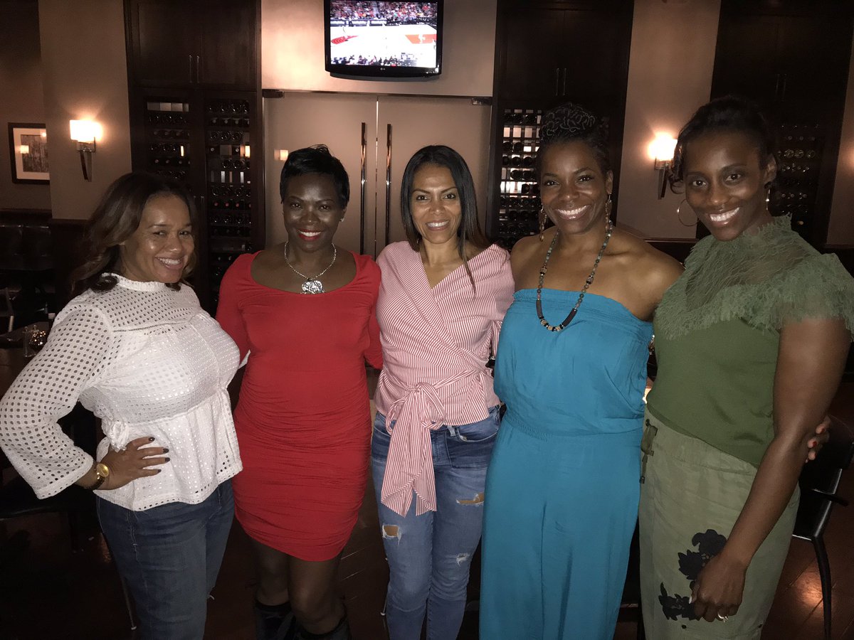 miwakostory's tweet image. Happy 45th birthday to me!! 🎂🎉
Birthday dinner with my linesisters. 
#Spr93 #KEmade #14K