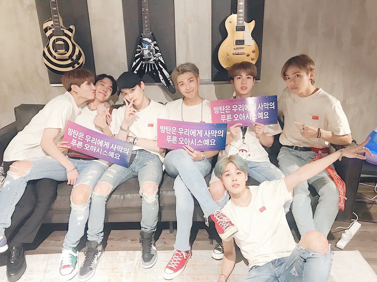 odorata_stellas's tweet photo. #방탄_트친소 #아미_트친소
#방탄트친소 #아미트친소

02년생이구요
소통 아주 많이 좋아해요😘
알티는 괄로! 마음은 괄로+뎀
뎀은 선뎀할거구요😍
활발해서 친해지기 아주쉬워요 ㅎㅎ
남팬 여팬 상관 없구요🌸
뎀 언제든 환영입니다~💜
잘못해서 지웠다...😂 https://t.co/f4ll7ezUTo