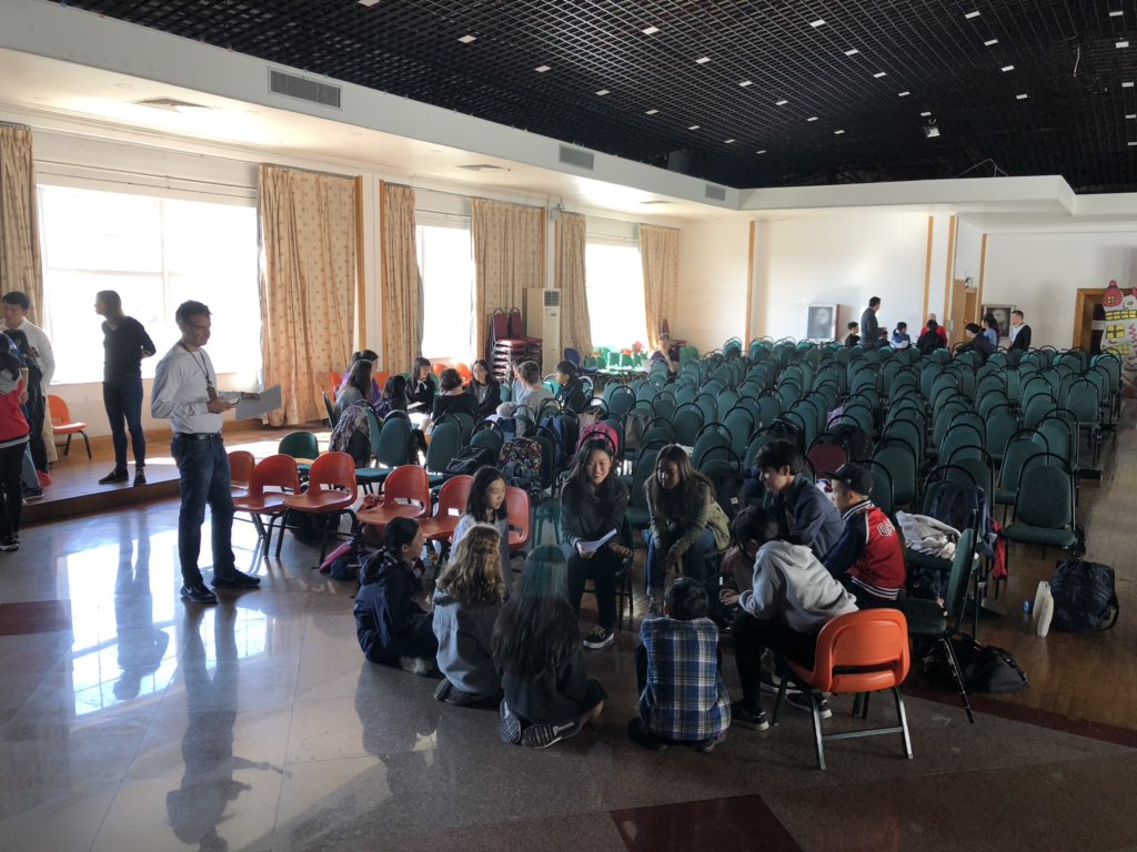 glaubis2's tweet photo. #Inclusion assemblies @QAISEdu engages every student and promote student led discussions. Today @JRafaelAngelM and his #advisory grade 10 students prepared a presentation and discussion about #Kindness Such powerful voices heard #studentengagement #studentsasleaders #QAISlive https://t.co/6bfOgbjKHC