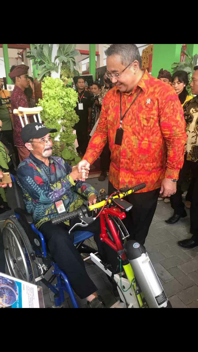 #GelarTTG2018 ,JaBar Mjd #JuaraKahijiLahirBathin
#Sukabumisemakinlebihbaik
#masuukPakEko
#KorpsPendampingDesaKabSukabumi
#MantapPakSuherman
@Jokowi
<a href="/EkoSandjojo/">Eko P. Sandjojo</a>
<a href="/anwsanusi/">Anwar Sanusi</a>
<a href="/taufikmadjid71/">IG : taufik.madjid</a>
@fachrilabalado