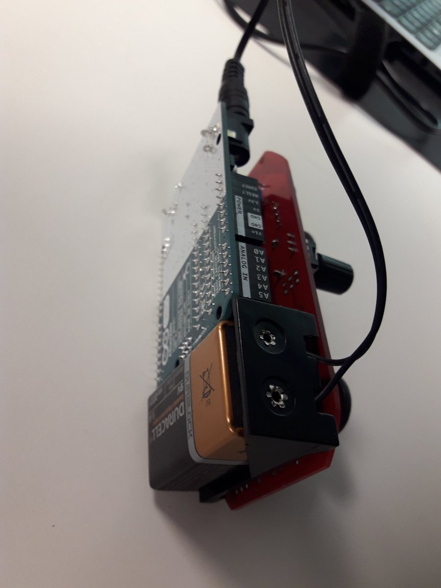 Aujourd'hui 300 #earlymakers répartis sur 3 campus <a href="/EMLYON/">emlyon business school</a> finissent de prototyper leurs drones <a href="/makerslab_/">makers' lab emlyon</a> pour s'affronter sur une battle géante! #learningbydoing #making #Arduino #3Dprinting