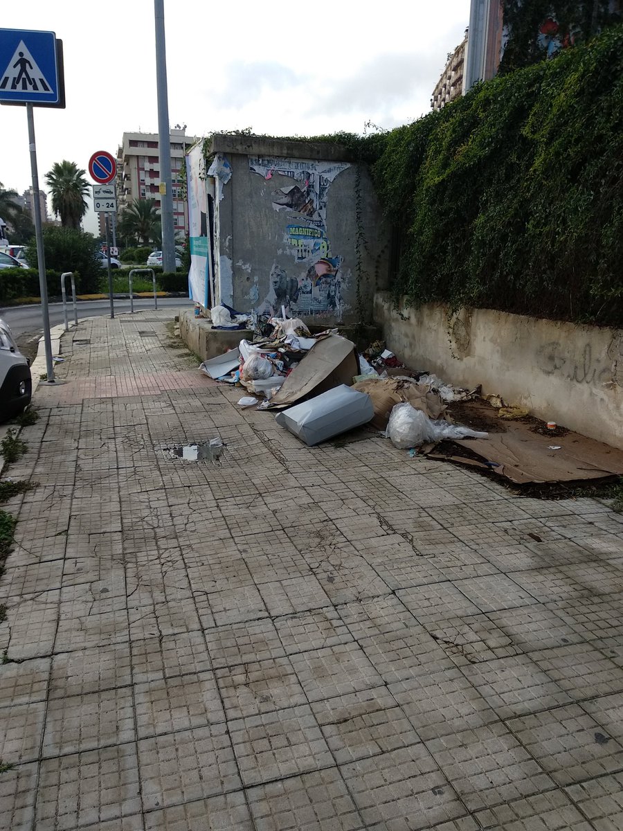 Pazquale's tweet photo. @RapPalermo piccola discarica cc @ComunePalermo
Nei pressi di Viale della Croce Rossa, 62, 90100 
https://t.co/azcjOLPA4k #tw2RAP geo:38.15193,13.33764 https://t.co/j8bL2zoxfn