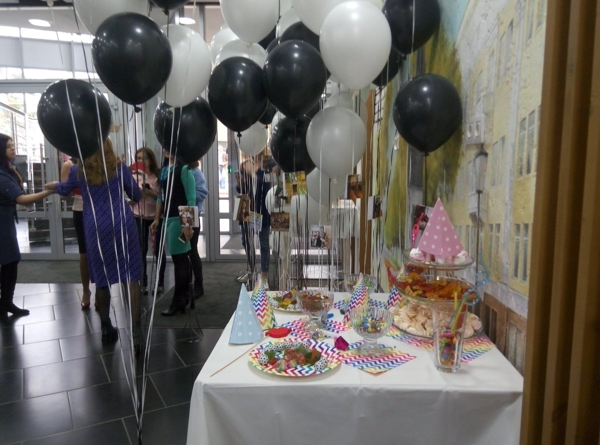 Eot_office's tweet photo. Нам 2 года! 🍰🍭🍡✌
#ЭТО_Офис #ЭТО_2года https://t.co/BtPB57cczi