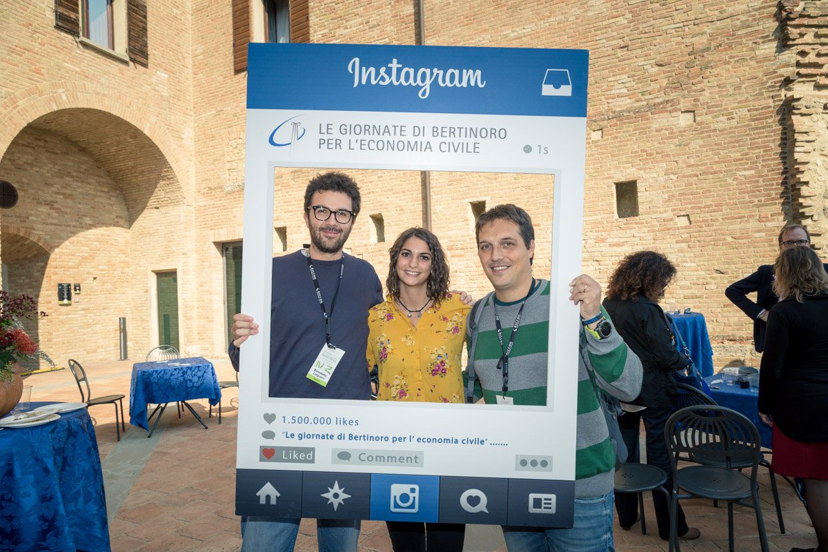 AICCONnonprofit's tweet photo. Rivivi le #gdb2018, guarda tutte le foto di questa edizione https://t.co/qmXElPlYvq https://t.co/DzMXa1zmGf