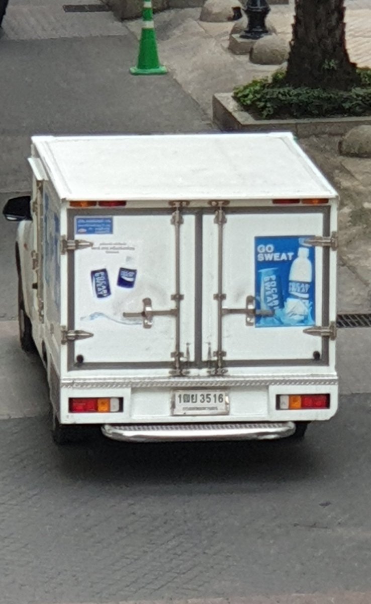 summonbenz's tweet image. ดูสิ ขนาดรถโพคาริยังบอกให้ #gosweat เลย
#sweat16