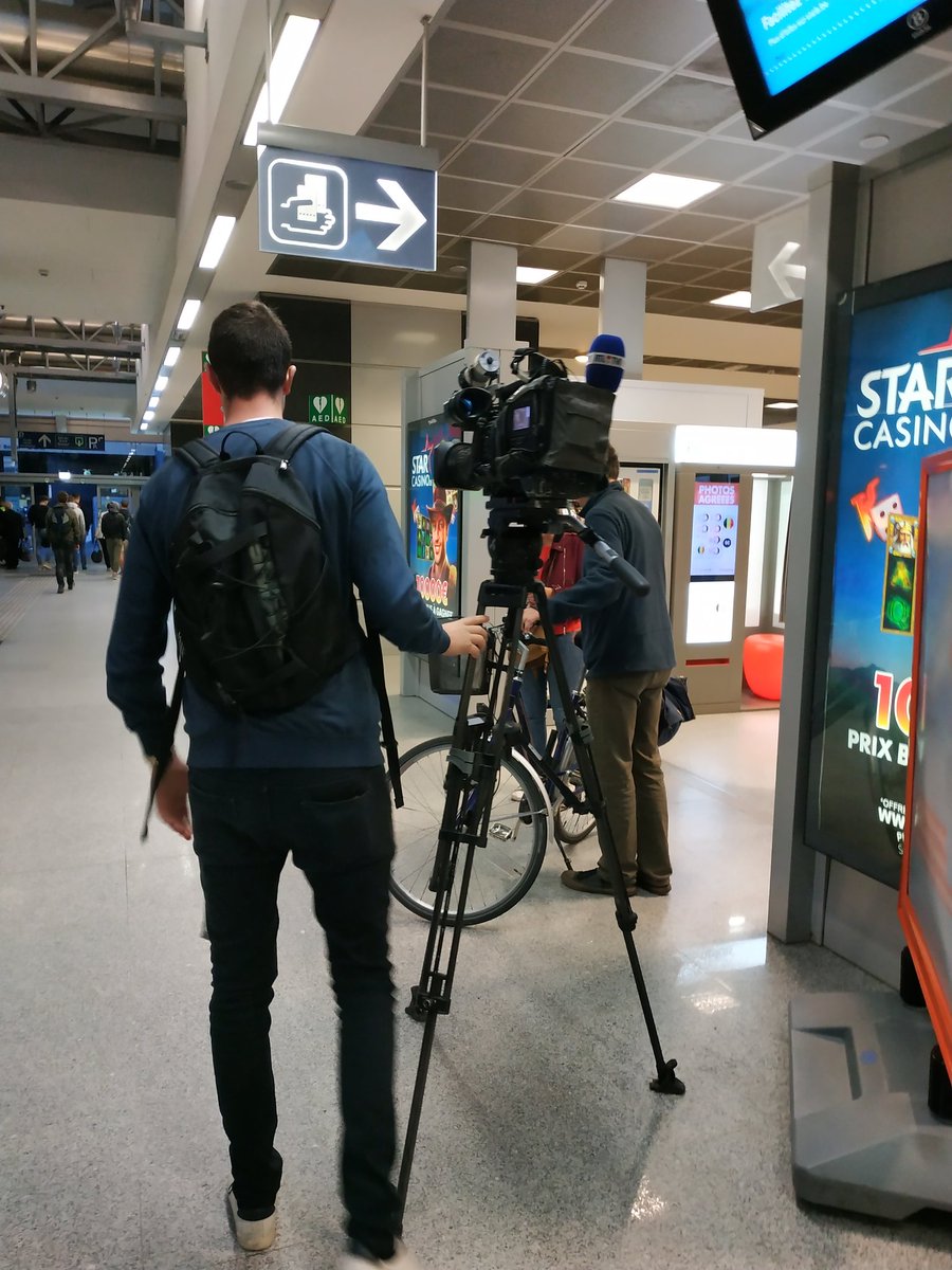 LeRoiPB's tweet photo. @rtlinfo est venu faire une émission sur moi hier, mettez vous devant vos téléviseurs demain soir 😉🍪 https://t.co/D3NJyYaiKM