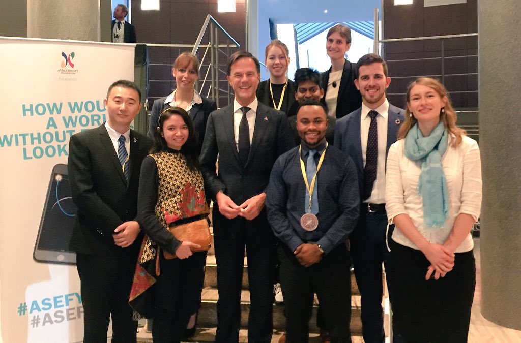 asefedu's tweet photo. #ASEFYLS3 participants were hosted to a breakfast and Q&A by Prime Minister @MarkRutte of The Netherlands during the ASEM12 summit in Brussels, Belgium. Discussions from #social #entrepreneurship to #ethical #leadership unfold as these #youngleaders ask the PM various questions. https://t.co/VzipM88i4D