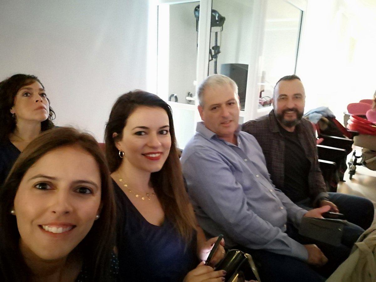 SCPMLBalbuenaC's tweet image. Arranca el Seminario de Redes Sociales #MatematicasRRSS @fespm_es @yaniduque
@sergiovsergiov @SandraDazBethen @juanfisicahr