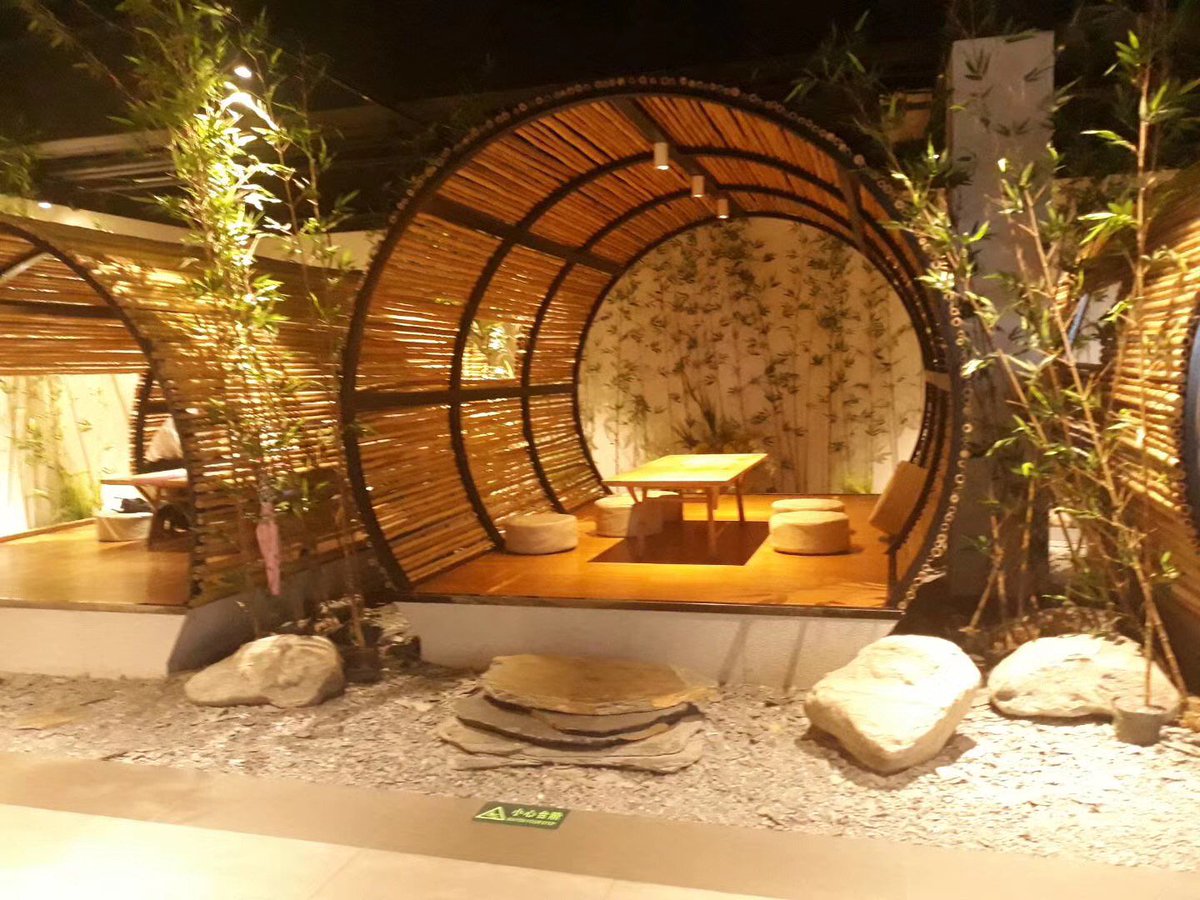 Our CEO is so nice! Today he introduces tea culture to visitors from Sri Lanka in Tea York. He owns seven companies over 1000 employees in China but he is so hospitality as a boss. #niceboss #hjcboss #srilankatea #teayork