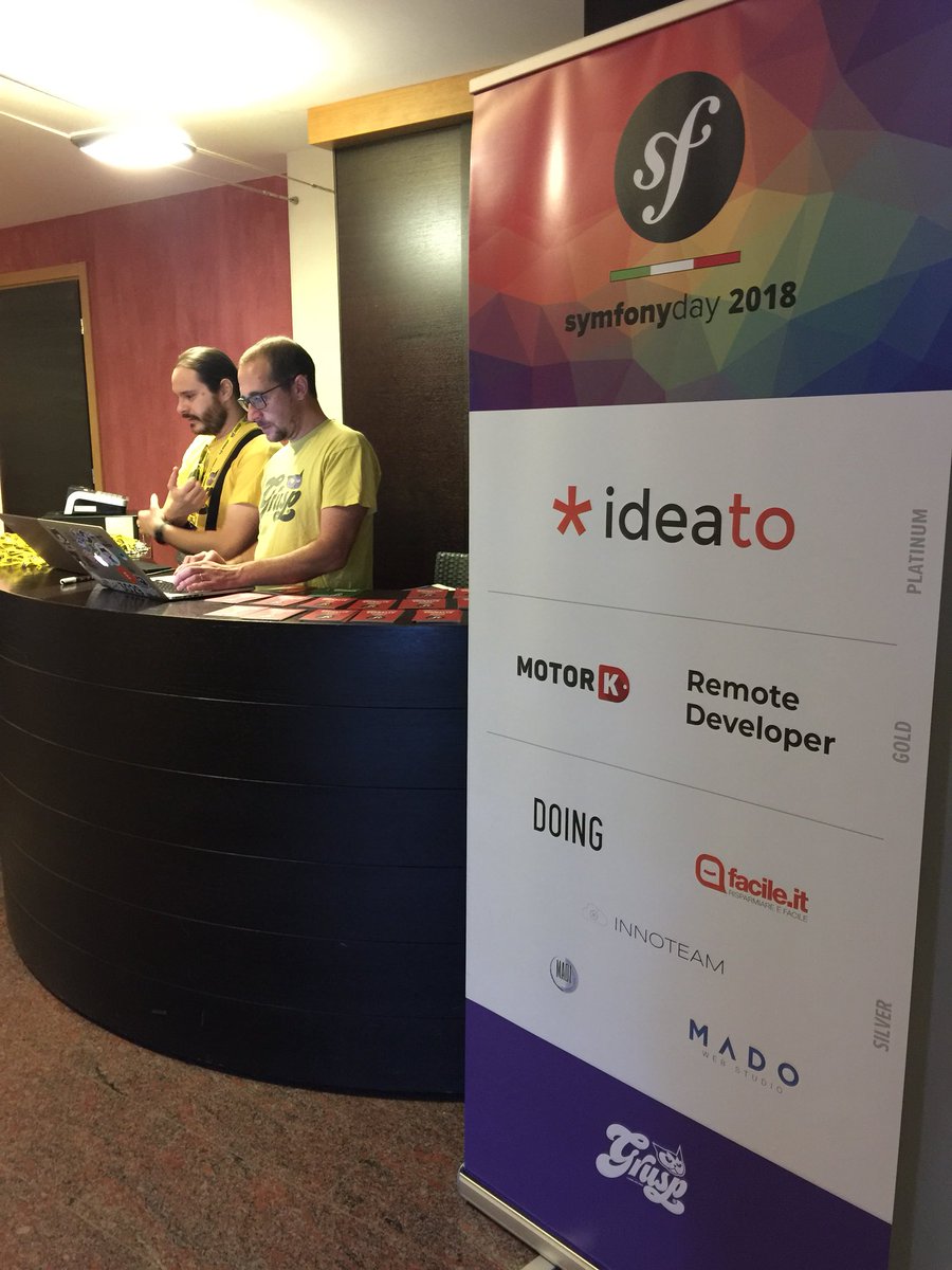 sfdayit's tweet image. ci siamo quasi #symfonyday