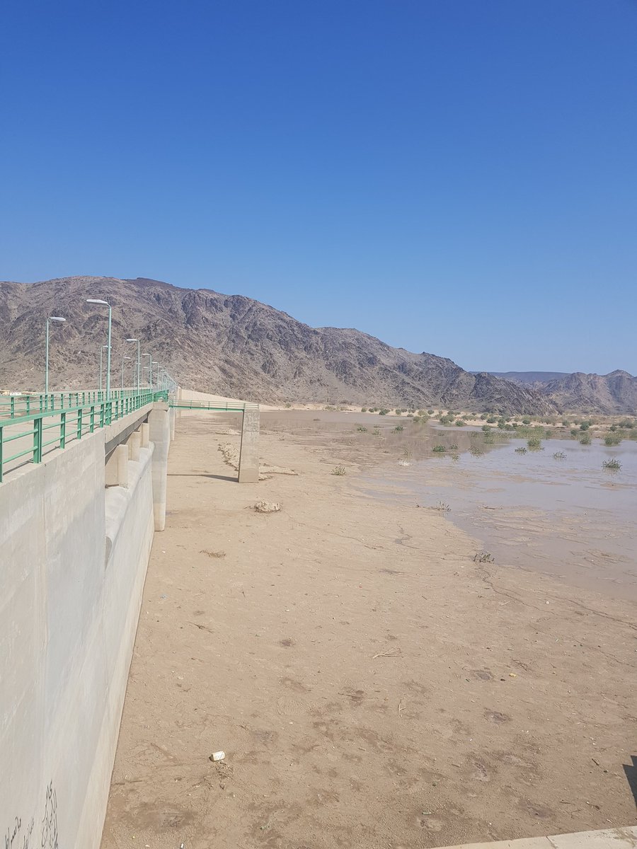 بعد انقطاع فتره طويله سد وادي فاطمه بعد امطار الخير التي هطلت مساء امس على شمال شرق مكه المكرمه 
#تصويري