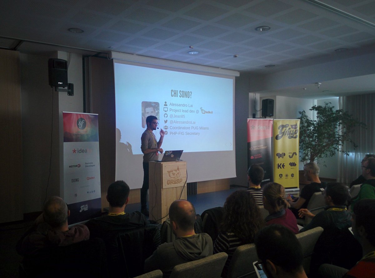 dlondero's tweet image. Starting the afternoon with @AlessandroLai and his talk "Symfony + Docker, dall'ambiente di sviluppo alla produzione" at #symfonydayit