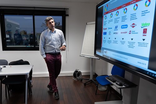 EcolePOP's tweet photo. Se retrouver, échanger, partager, élargir son réseau et progresser ensemble :  ce jeudi près de 80 experts #lean durable ont participé au #POP CLUB, rendez-vous annuel des promotions de notre #formation 21 jours "DEVENIR UN EXPERT DU LEAN DURABLE" : https://t.co/5r7A9MjFa7 https://t.co/9gXll6YC5o