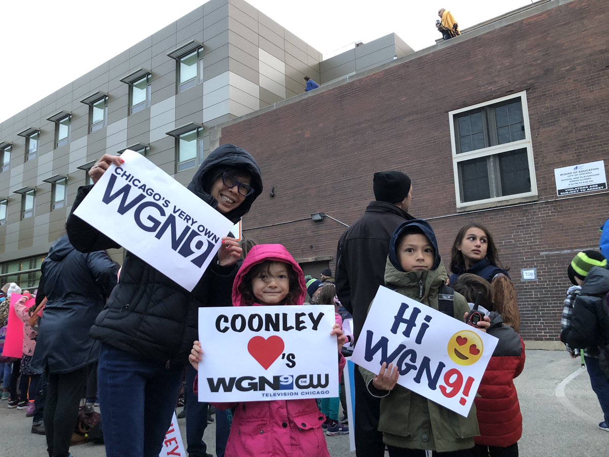 Thanks <a href="/WGNTV/">WGNTV</a> @ZurawskiG for the Friday morning excitement. So proud of our school. Go <a href="/CoonleyES/">John C. Coonley Elementary</a> cougars. Yay for hitting our Pride Stride goal!! 💪💥