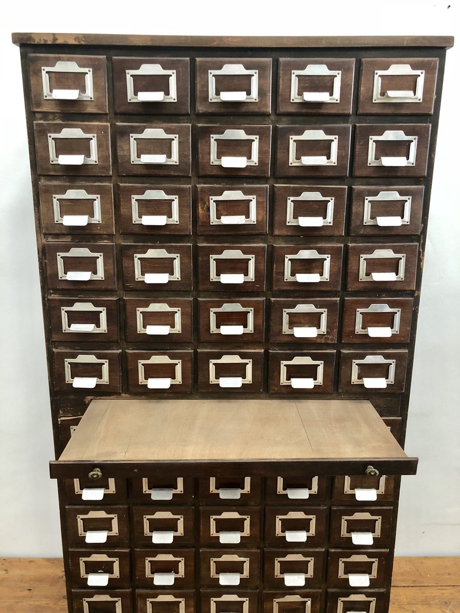 WhisperandEcho's tweet photo. 60 bottles of your finest wine please Madame? 😍 1930s solid mahogany index card cabinet out of a Bank. Truly exceptional statement piece. Get practicing your calligraphy for those labels...... 😉 On the website soon. #vintage #wine #collectors #interiors #FridayFeeIing https://t.co/DQhVyur5A4