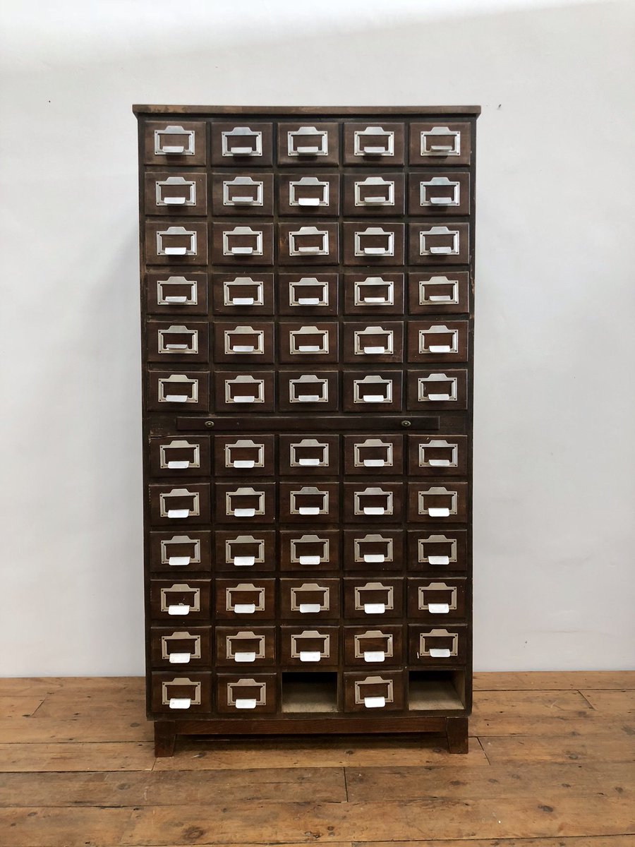 WhisperandEcho's tweet photo. 60 bottles of your finest wine please Madame? 😍 1930s solid mahogany index card cabinet out of a Bank. Truly exceptional statement piece. Get practicing your calligraphy for those labels...... 😉 On the website soon. #vintage #wine #collectors #interiors #FridayFeeIing https://t.co/DQhVyur5A4