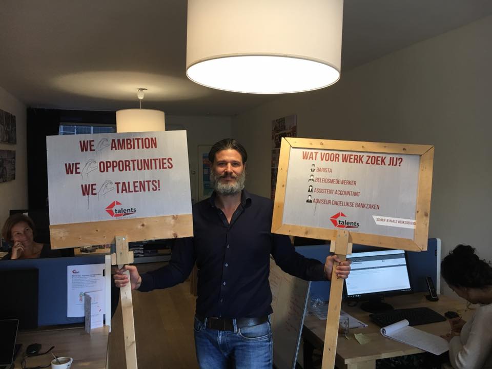 CtalentsNL's tweet photo. Morgen staan wij op de Pier in Scheveningen tijdens @mutesoundsDH mét echte banen voor zintuiglijk uitgedaagd talent. Kom jij kennismaken en kijken of jouw droombaan ertussen staat? #Inclusie #Impact #MuteSounds https://t.co/OeXxEGzrjD