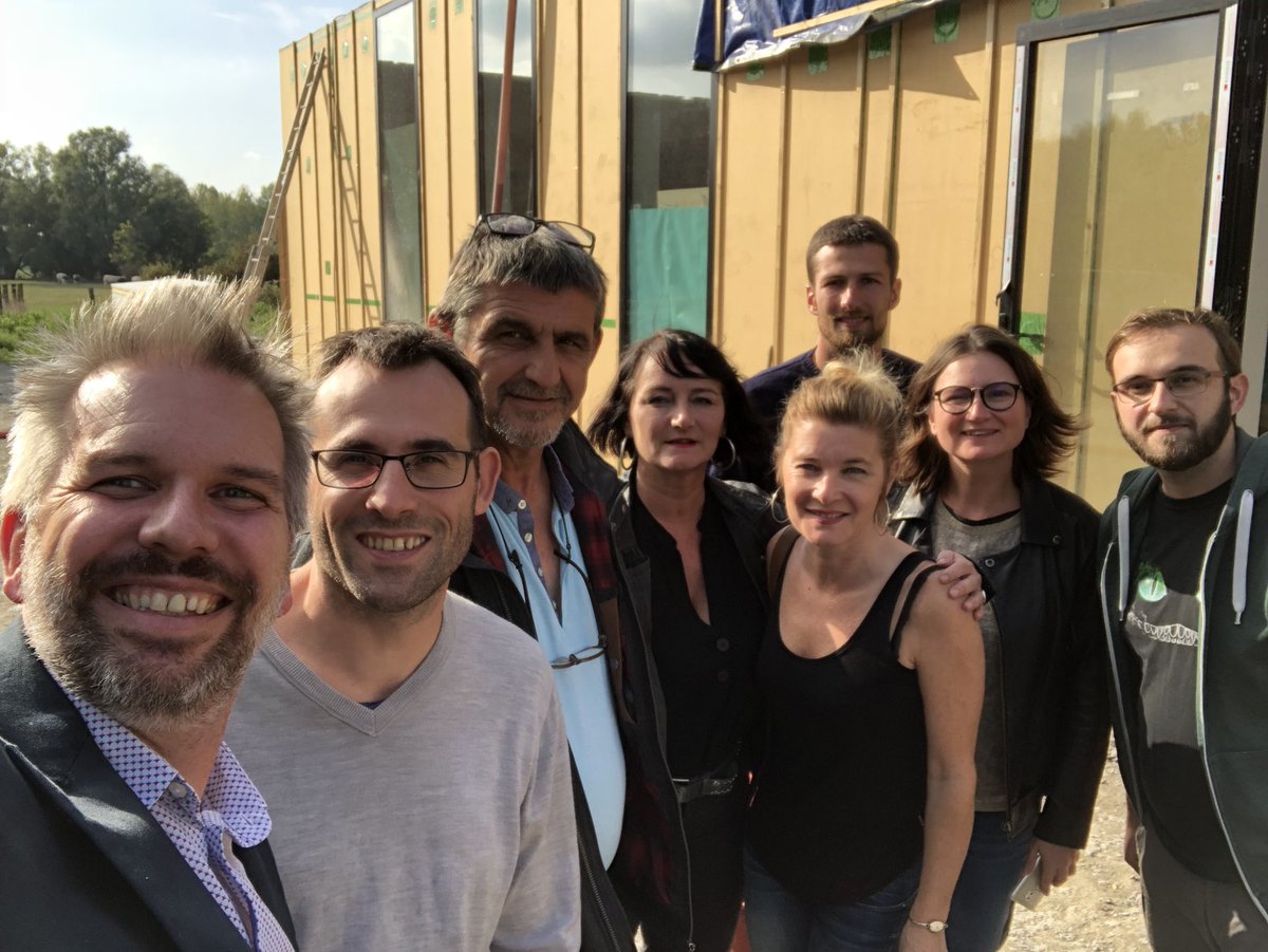 6 mois après la fin du premier accélérateur <a href="/rev3/">rev3</a> ... l’équipe est toujours soudées ... nous avons plaisir à se revoir et échanger sur l’avancée de nos entreprises... ici visite du chantier de la première réalisation rev3 de Dexy.