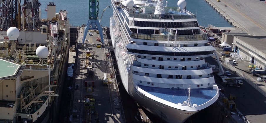 Discover how Fire Aid helps one of the world's largest #cruise &amp; #commercialshipping refit shipyards, CNdM (Chantier Naval De Marseille) to safely operate its #drydock facilities. 
ow.ly/VX3730mit9p   #firesafety  #fireaid