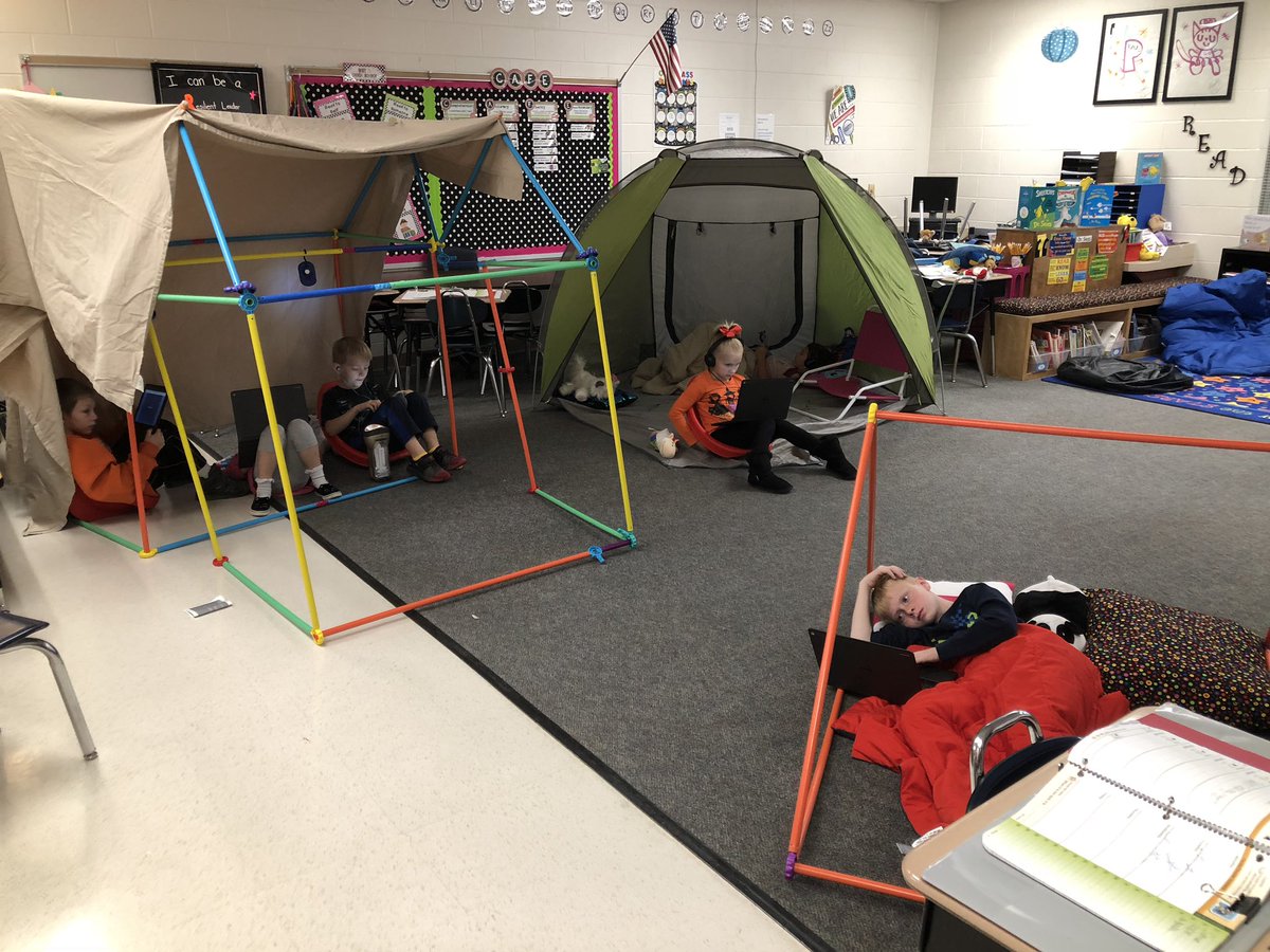 bgossettsclass's tweet photo. Best day ever! #campinginside #tlap #creativevisionaries #BeRoyal https://t.co/JRLaJtw4Va