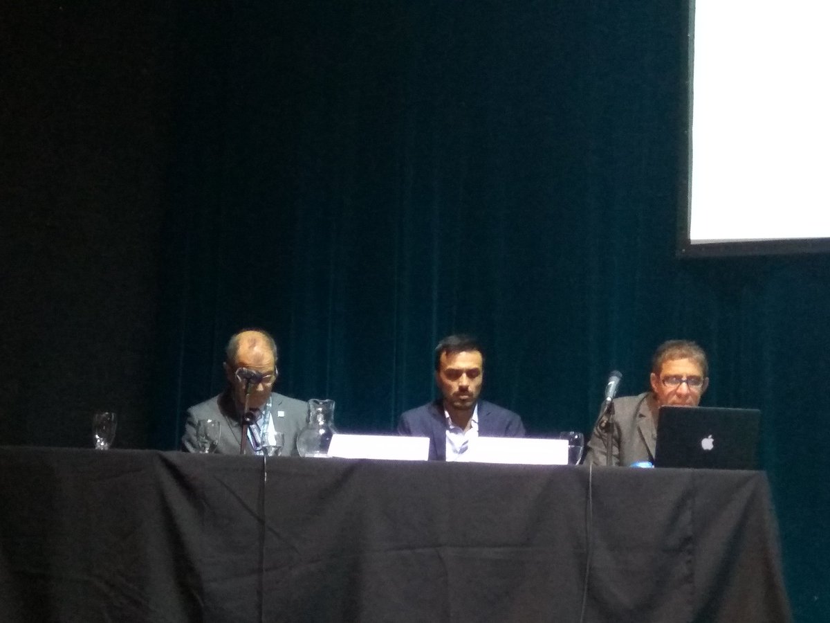 Cirlia4's tweet photo. @AtispaArg  ,ponencia desde farmacia. Far Matías Lucero, Dr Mario Acosta Pimentel https://t.co/cvpacLjdgD