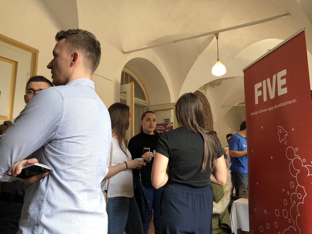 Varaždinci, upravo smo na karijernom španciru na FOI-u. Ako ste u prolazu, svratite!