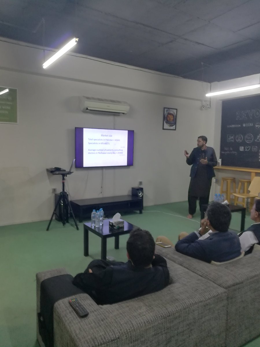 peshawar2o's tweet image. Up next is #Hellodoc, led by Zia ur rehman. An online platform that helps people who&apos;re tired of going to the wrong doctors. 

#Revolt #startups #Peshawar #Pakistan #DemoDay